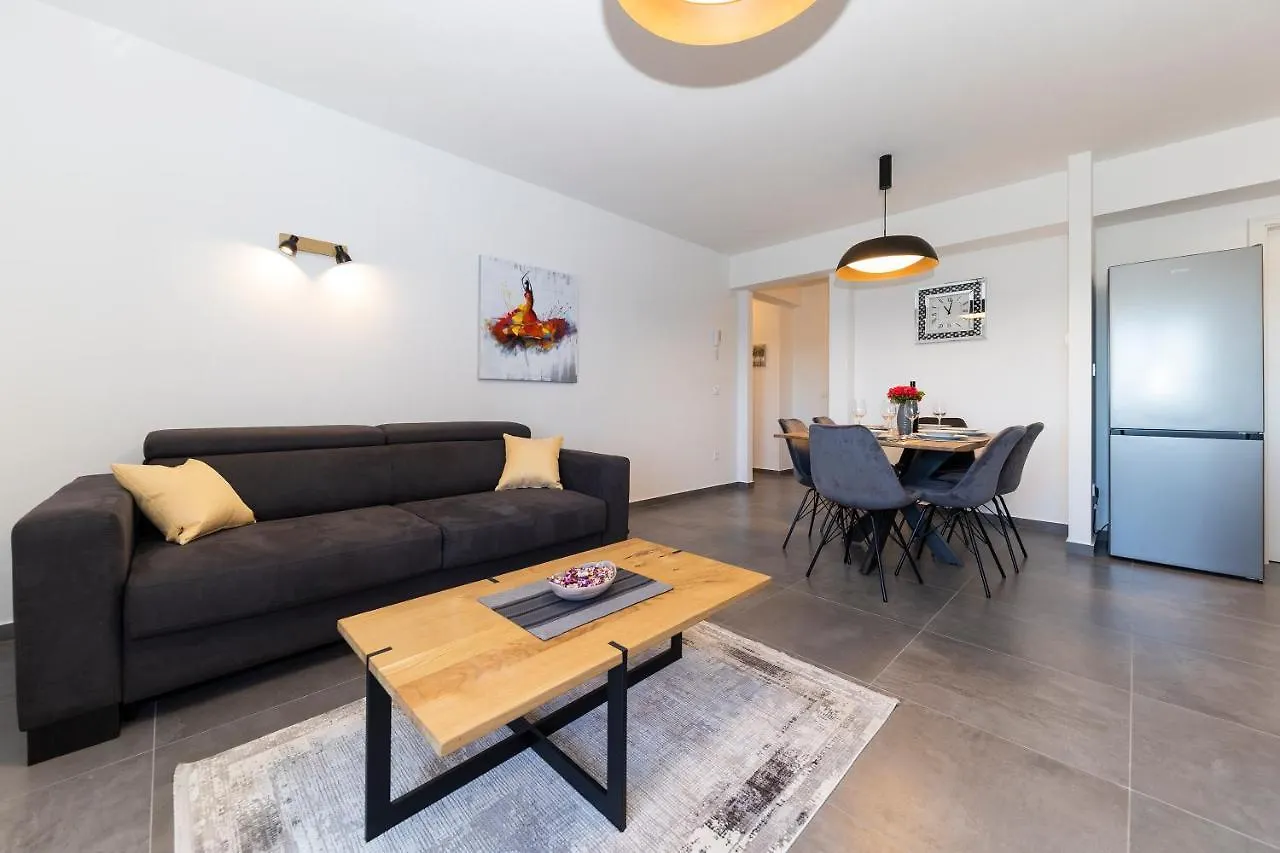 Apartment Diadora Zadar